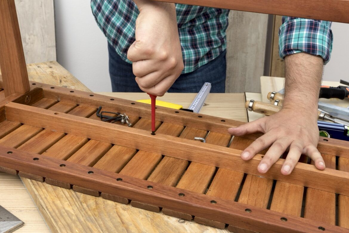 Jak złożyć meble ogrodowe? Przewodnik po montażu