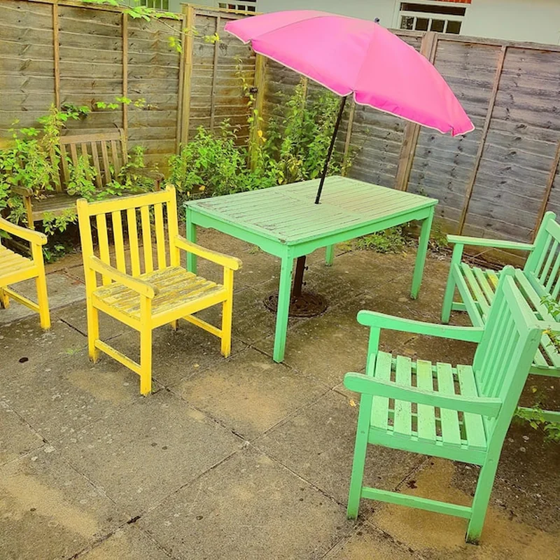 Jak zabezpieczyć meble ogrodowe? Impregnacja i porady