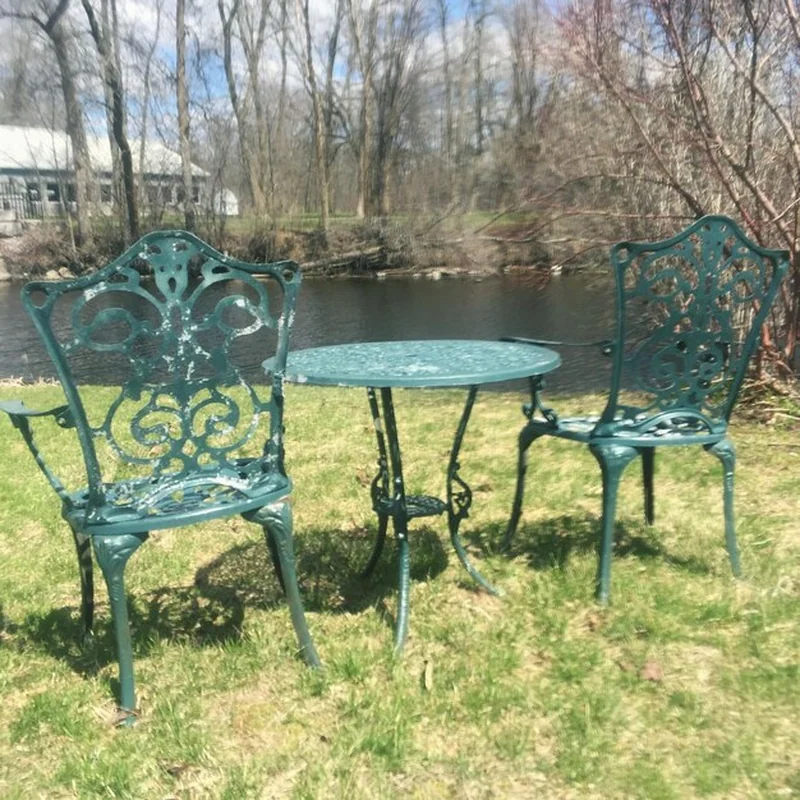 Jak zrobić meble ogrodowe z desek? Praktyczny poradnik